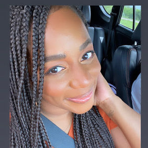 Meet your Posher, Nikki